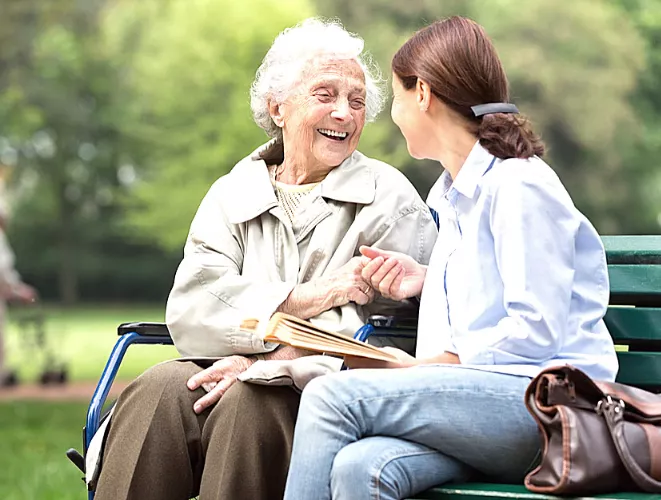 Сиделка-компаньонка Услуги сиделки-компаньонки